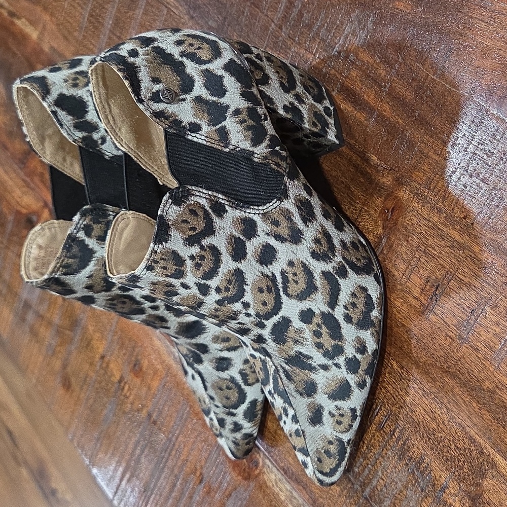 ANTONIO MELANI Leopard Pattern Ankle Booties Size… - image 3
